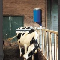 Vink Cattle Brush & Dispenser 